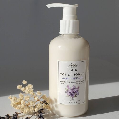 clear plastic pump bottle with white conditioner