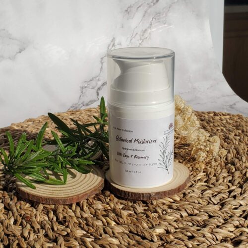 airless white plastic jar with lotion