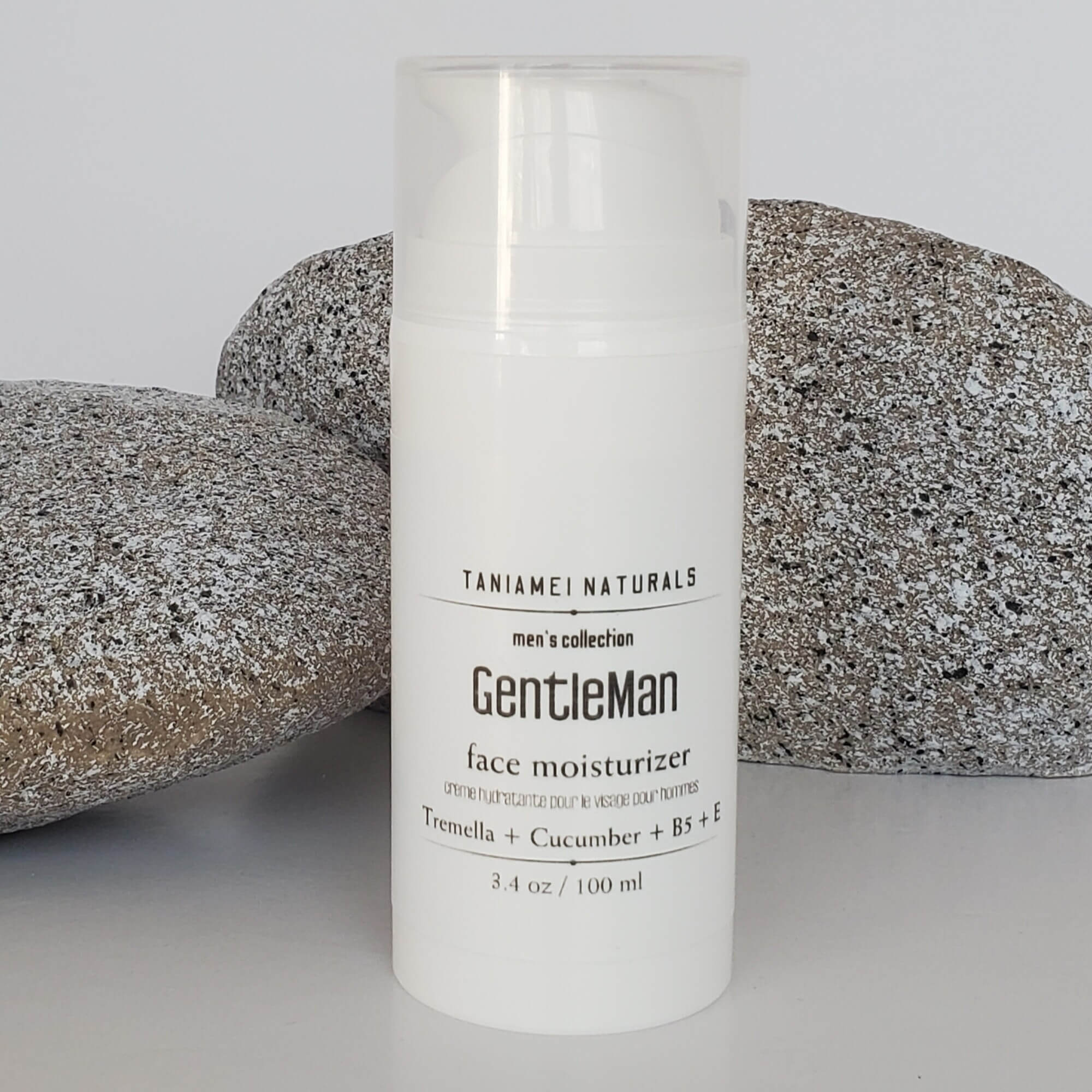 plastic airless bottle with face moisturazer